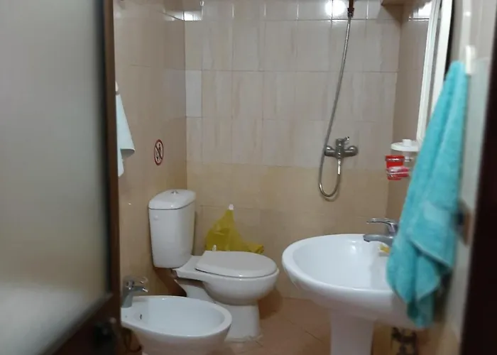 Genti 75 * Τίρανα